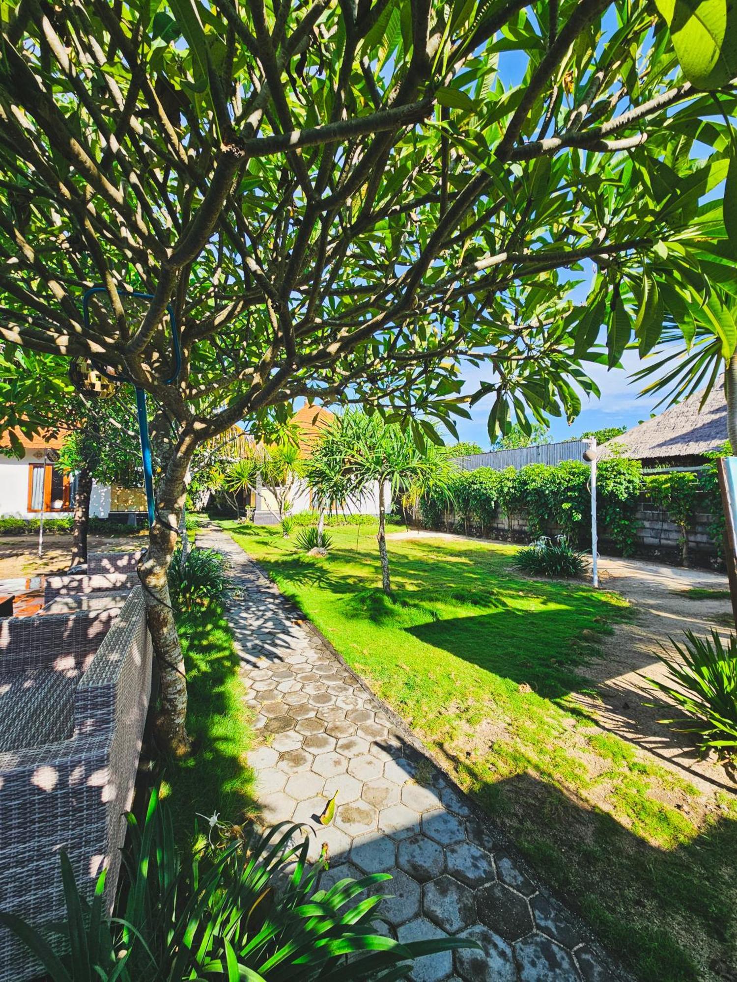 Hokita Home Stay Lembongan Esterno foto